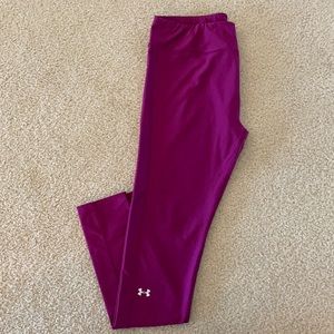 Under Armour compression work out pants. Excellent condition!